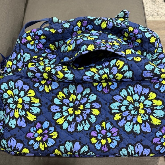 Vera Bradley Blue Floral Travel Bag - Picture 5 of 5